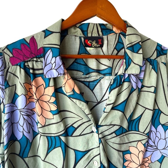 Vintage Cal Tops II Women's Floral Hawaiian Shirt Size L Short Sleeve Button-Up - Picture 2 of 6